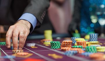 Loyalty bonuses of €5-€3000 at Mcbookie