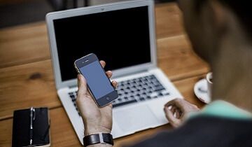 Who Is Best Suited to Playing in an Online Casino?